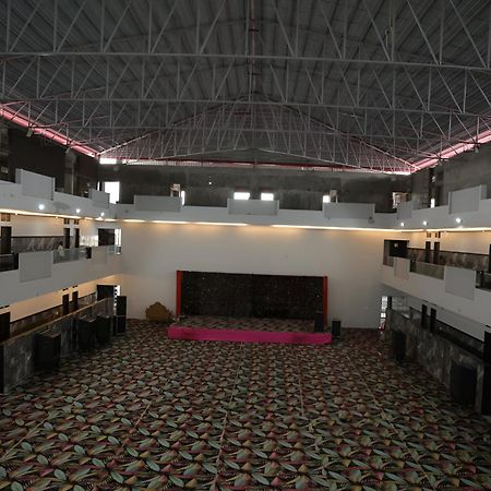 Navkar Palace Hotel & Resort, Sanawad Ngoại thất bức ảnh